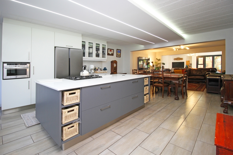 3 Bedroom Property for Sale in Fairland Gauteng