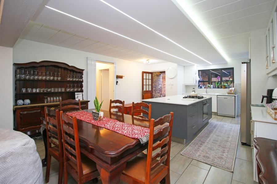 3 Bedroom Property for Sale in Fairland Gauteng