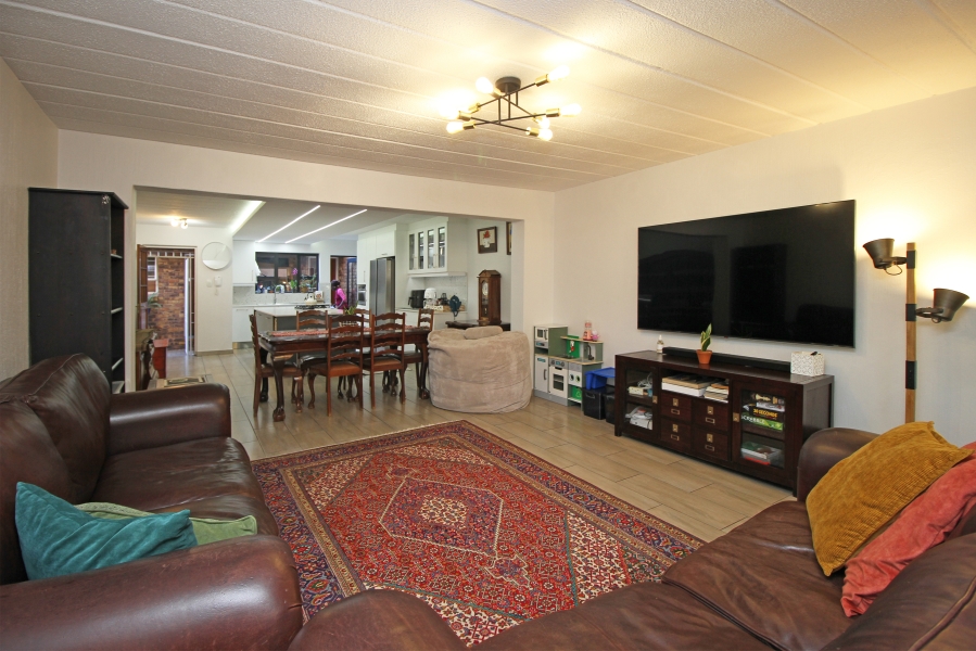 3 Bedroom Property for Sale in Fairland Gauteng