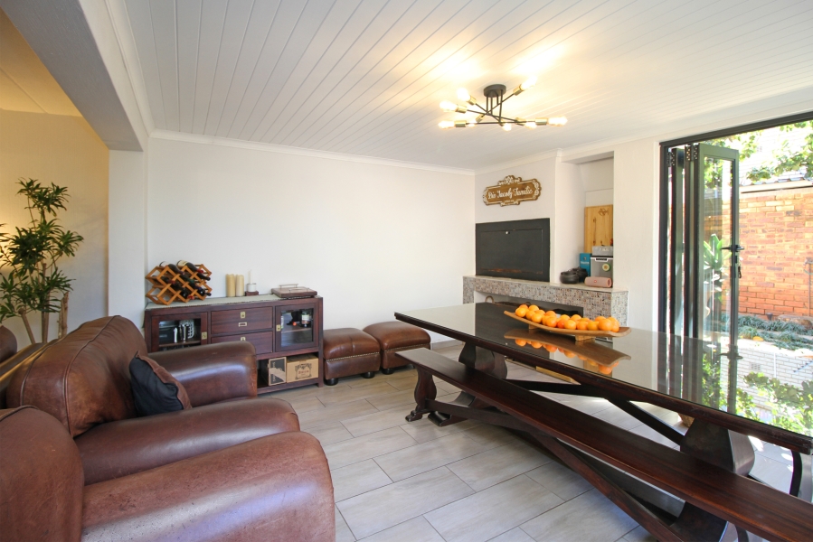 3 Bedroom Property for Sale in Fairland Gauteng