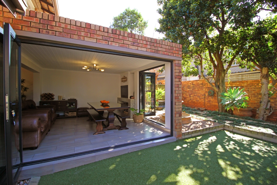 3 Bedroom Property for Sale in Fairland Gauteng