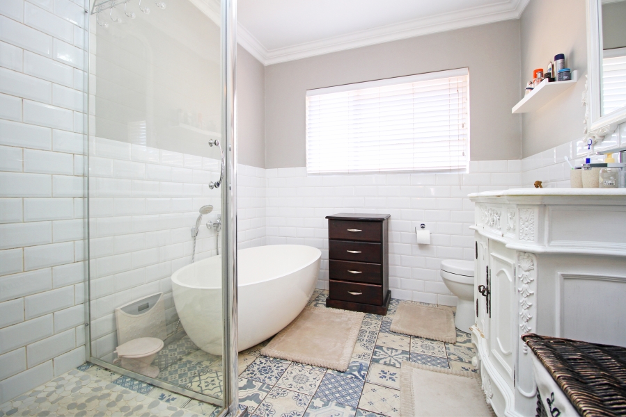 3 Bedroom Property for Sale in Fairland Gauteng