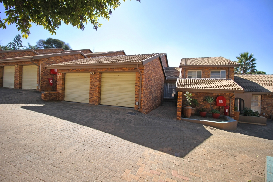 3 Bedroom Property for Sale in Fairland Gauteng
