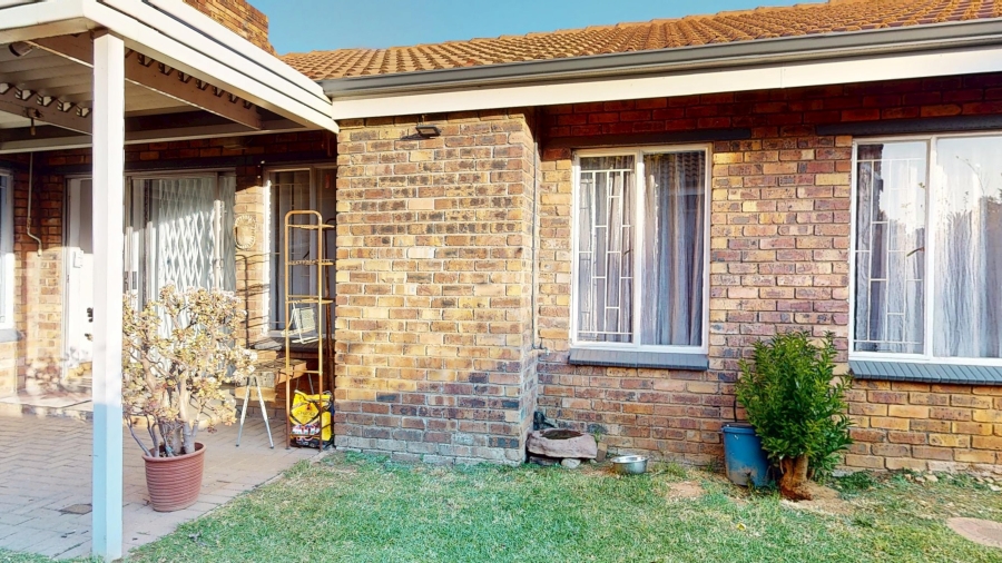 4 Bedroom Property for Sale in Brentwood Gauteng