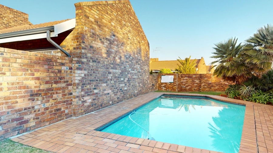4 Bedroom Property for Sale in Brentwood Gauteng