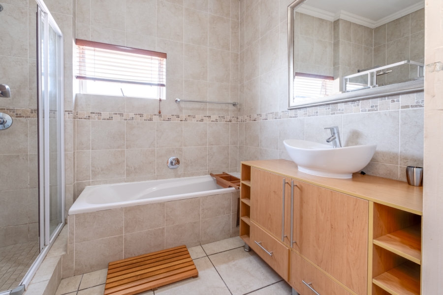 3 Bedroom Property for Sale in Rivonia Gauteng