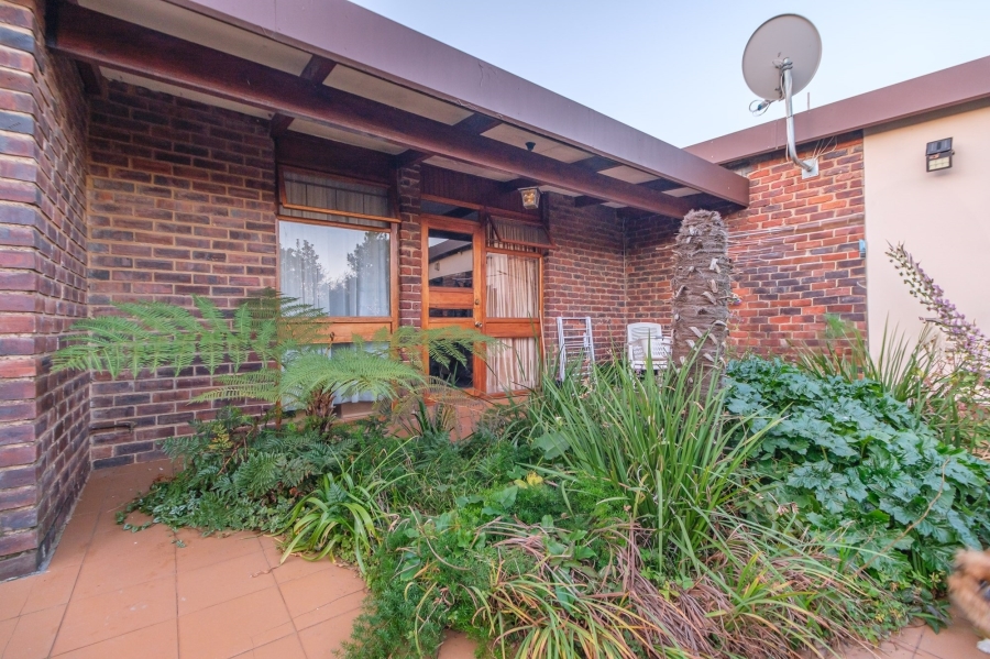 3 Bedroom Property for Sale in Constantia Kloof Gauteng