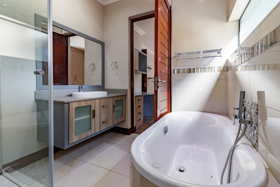 5 Bedroom Property for Sale in Midlands Estate Gauteng