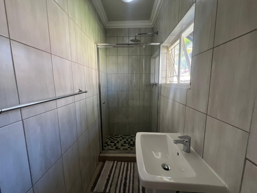 5 Bedroom Property for Sale in Glen Marais Gauteng