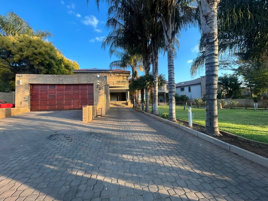 8 Bedroom Property for Sale in Eldo Glen Gauteng