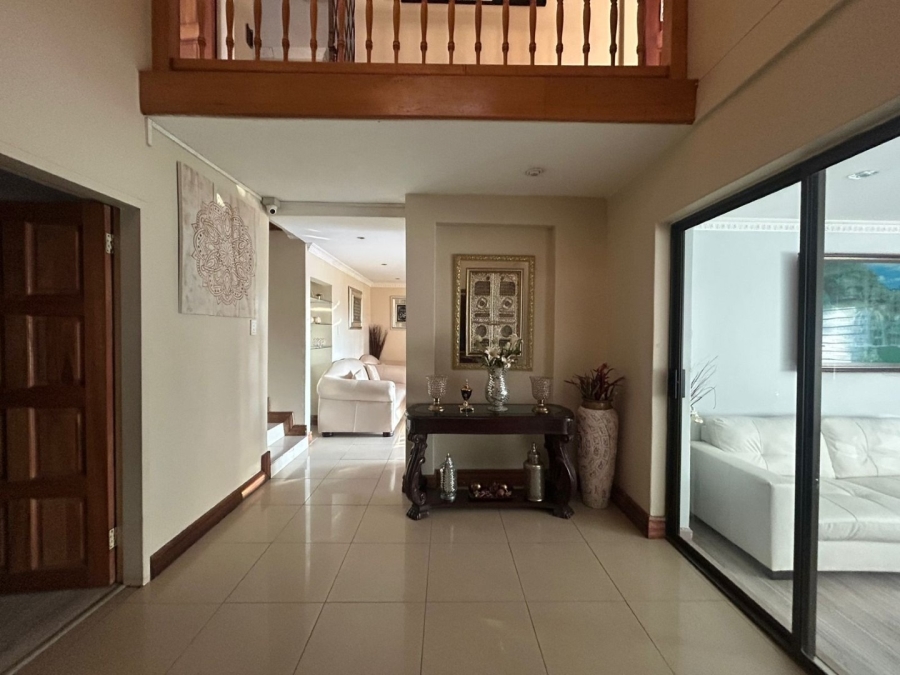 8 Bedroom Property for Sale in Eldo Glen Gauteng