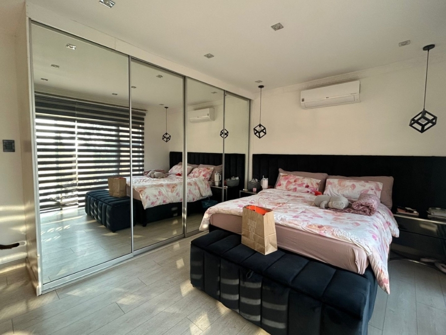 8 Bedroom Property for Sale in Eldo Glen Gauteng