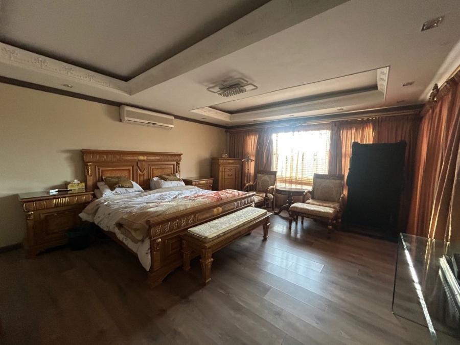 8 Bedroom Property for Sale in Eldo Glen Gauteng
