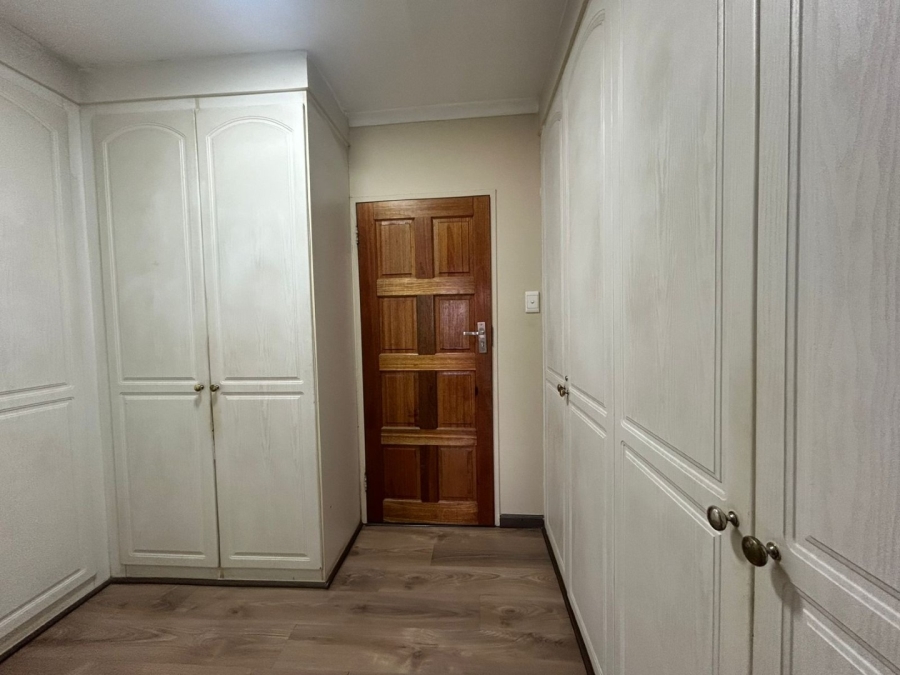 8 Bedroom Property for Sale in Eldo Glen Gauteng