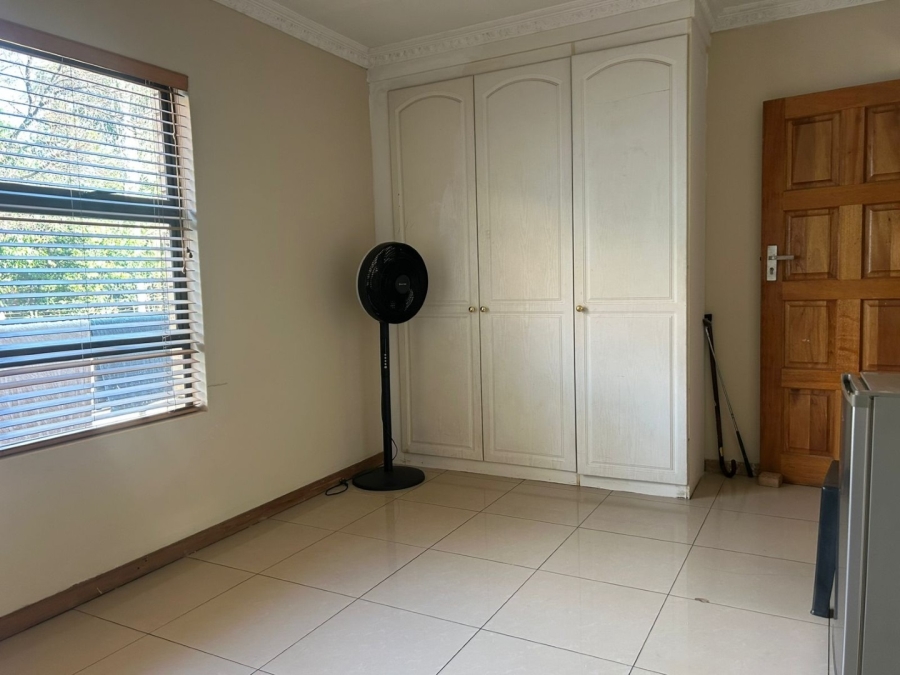 8 Bedroom Property for Sale in Eldo Glen Gauteng