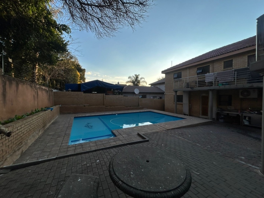 8 Bedroom Property for Sale in Eldo Glen Gauteng