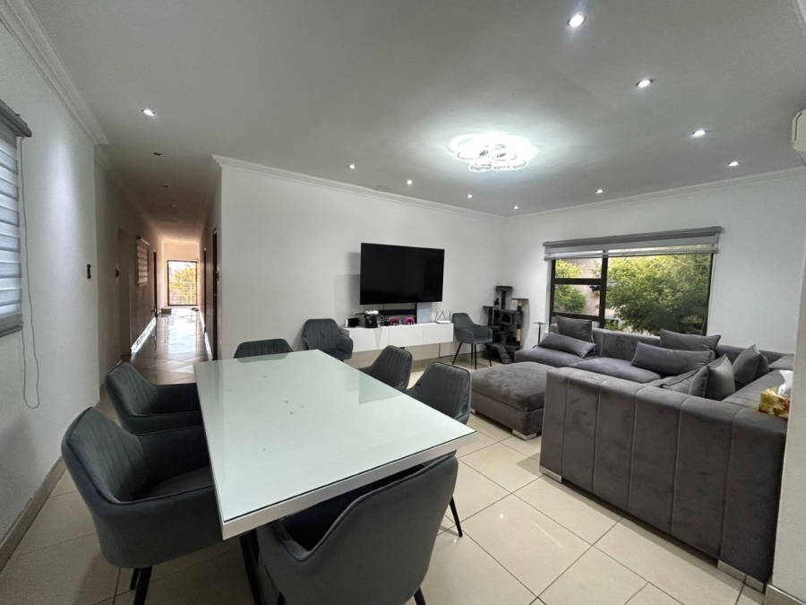 8 Bedroom Property for Sale in Eldo Glen Gauteng