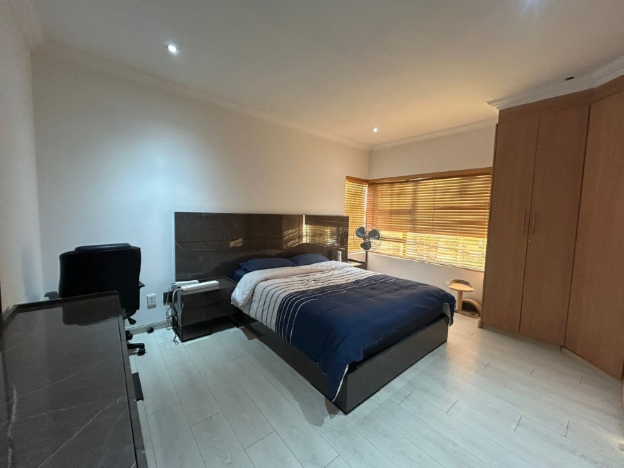 8 Bedroom Property for Sale in Eldo Glen Gauteng