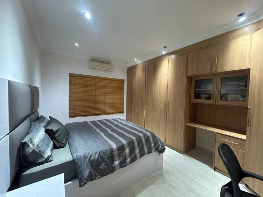 8 Bedroom Property for Sale in Eldo Glen Gauteng
