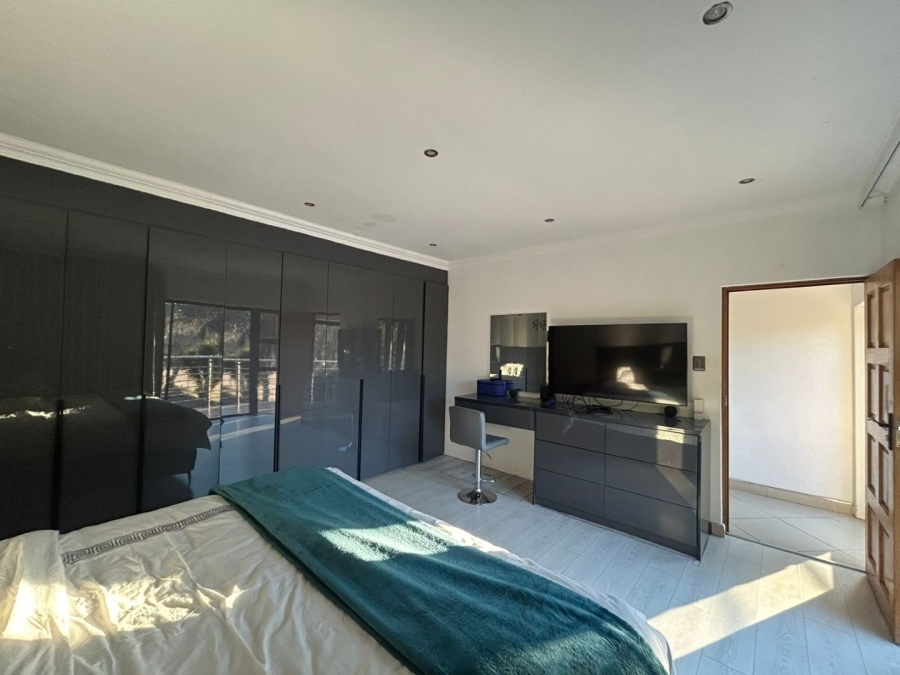 8 Bedroom Property for Sale in Eldo Glen Gauteng
