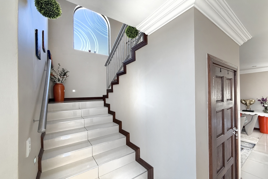 4 Bedroom Property for Sale in Crescent Wood Country Estate Gauteng
