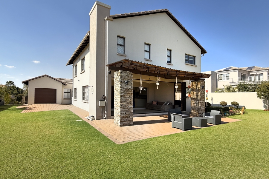 4 Bedroom Property for Sale in Crescent Wood Country Estate Gauteng