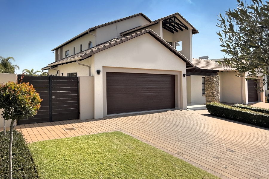 4 Bedroom Property for Sale in Crescent Wood Country Estate Gauteng