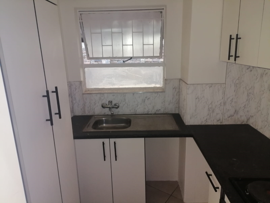 2 Bedroom Property for Sale in Pretoria North Gauteng