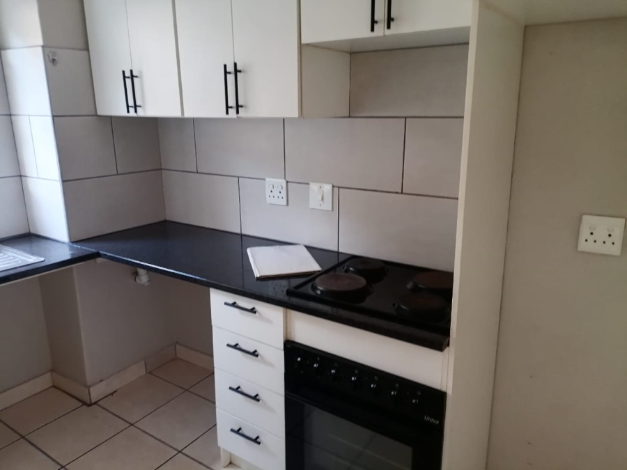 2 Bedroom Property for Sale in Pretoria North Gauteng