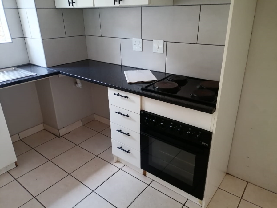 2 Bedroom Property for Sale in Pretoria North Gauteng