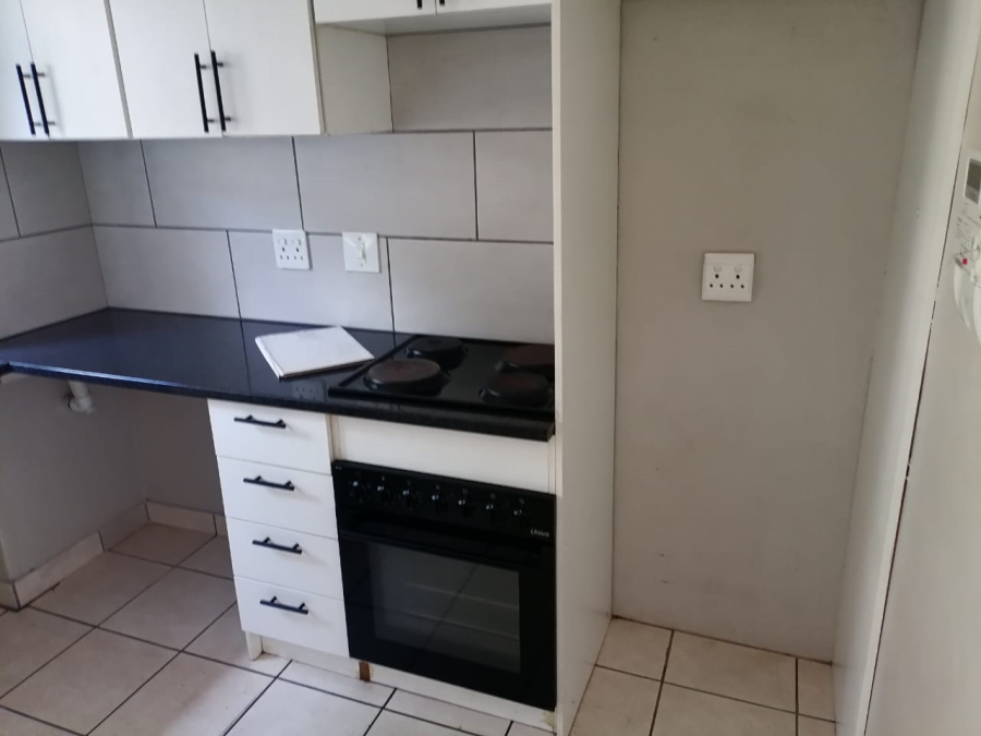 2 Bedroom Property for Sale in Pretoria North Gauteng