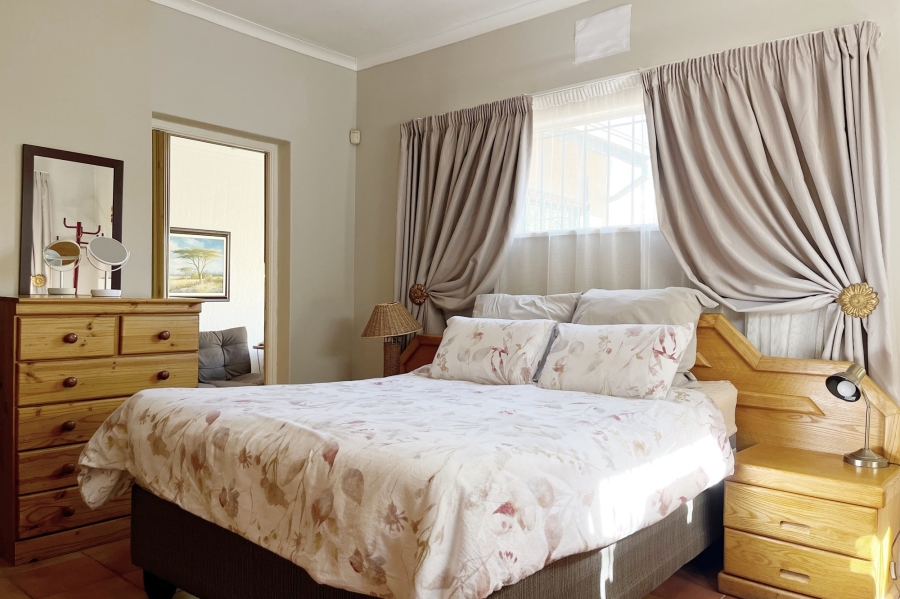 6 Bedroom Property for Sale in Discovery Gauteng