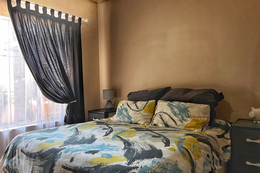 6 Bedroom Property for Sale in Discovery Gauteng