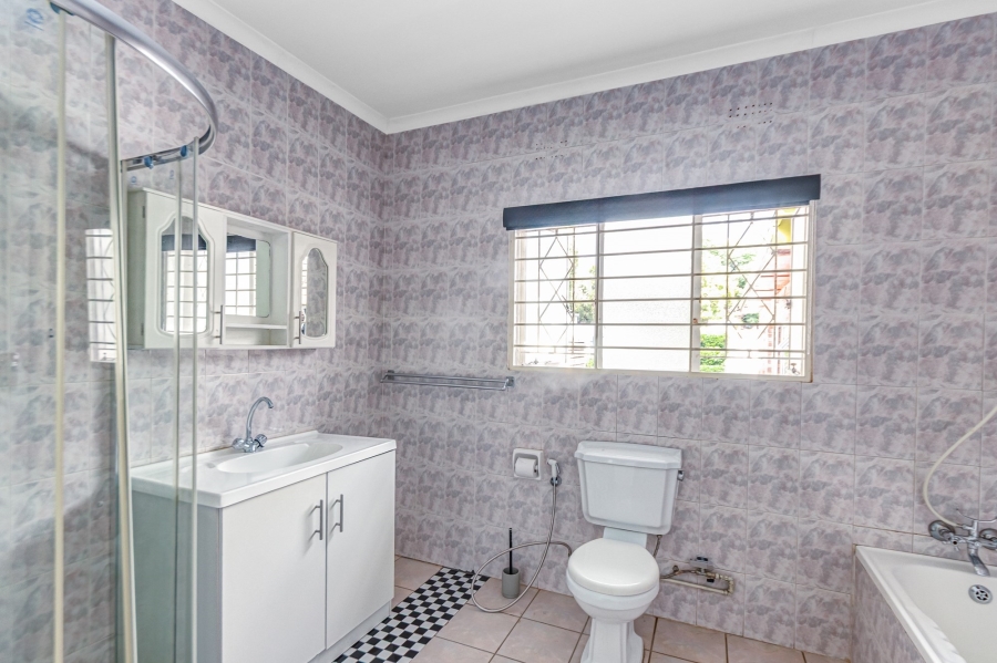 3 Bedroom Property for Sale in Discovery Gauteng