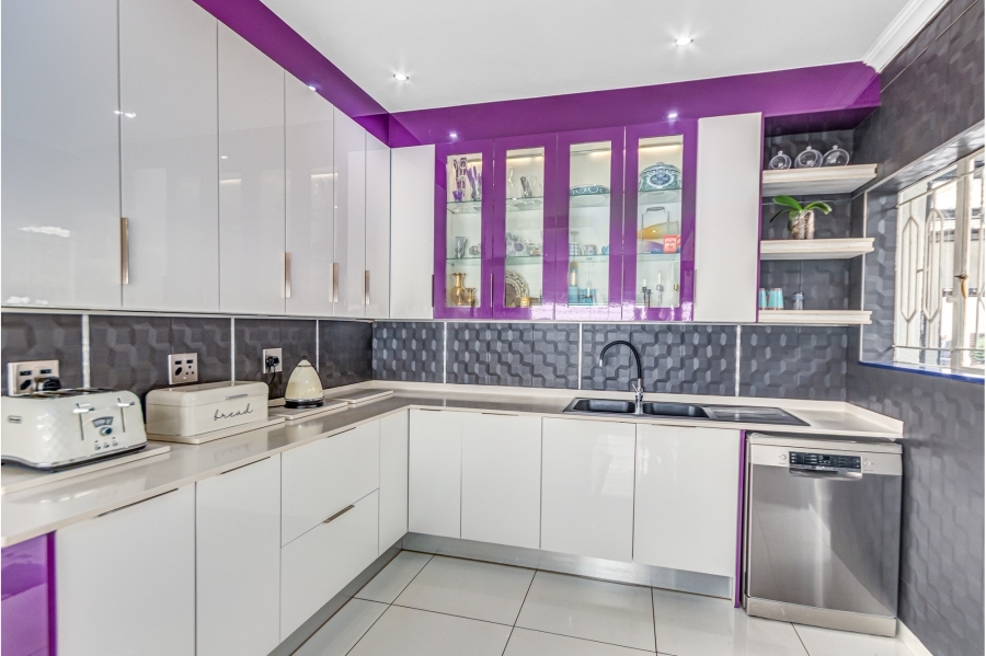 3 Bedroom Property for Sale in Discovery Gauteng
