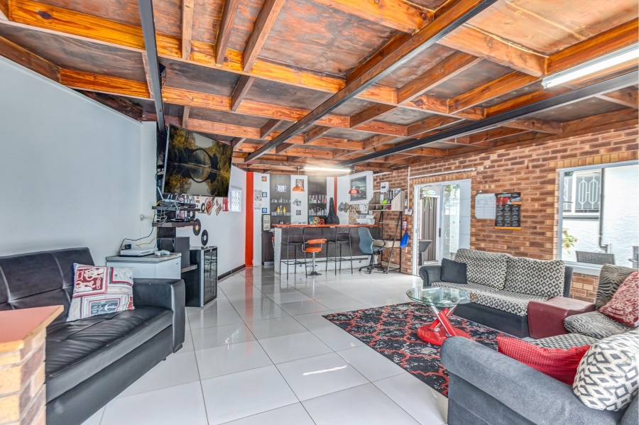 3 Bedroom Property for Sale in Discovery Gauteng