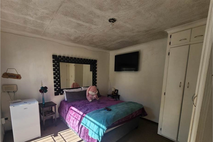 3 Bedroom Property for Sale in Radiokop Gauteng