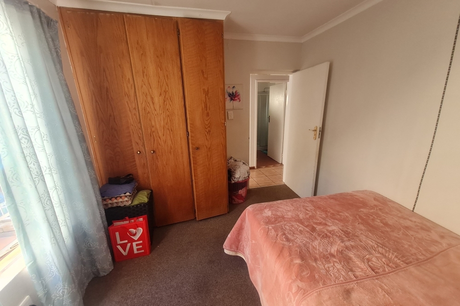 3 Bedroom Property for Sale in Radiokop Gauteng