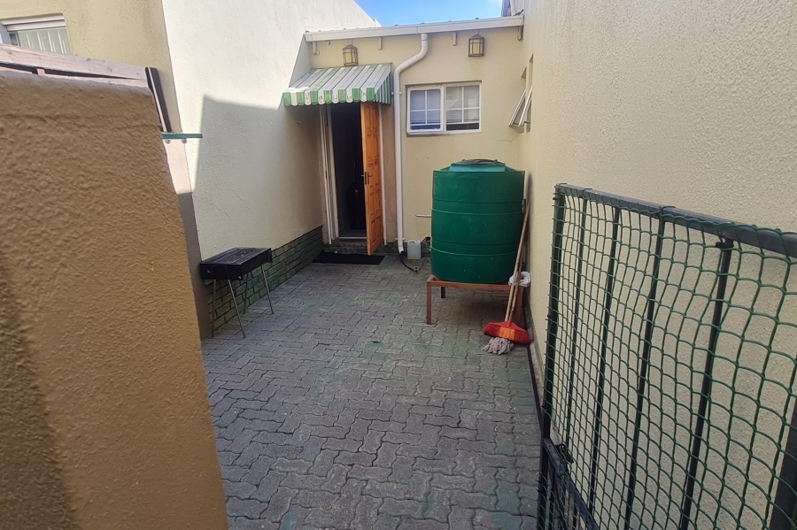 3 Bedroom Property for Sale in Radiokop Gauteng