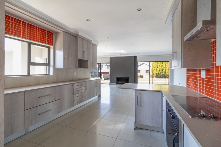 To Let 4 Bedroom Property for Rent in Tijger Valley Gauteng