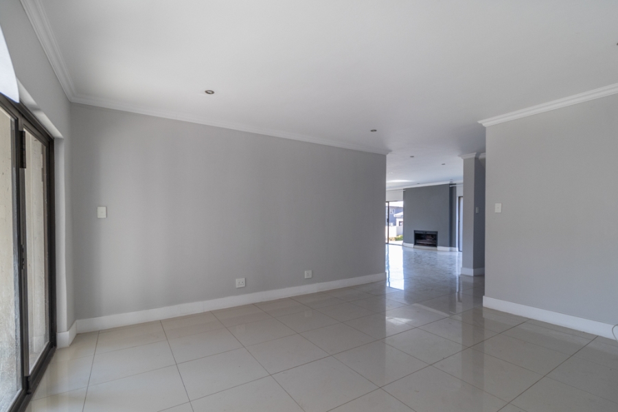 To Let 4 Bedroom Property for Rent in Tijger Valley Gauteng