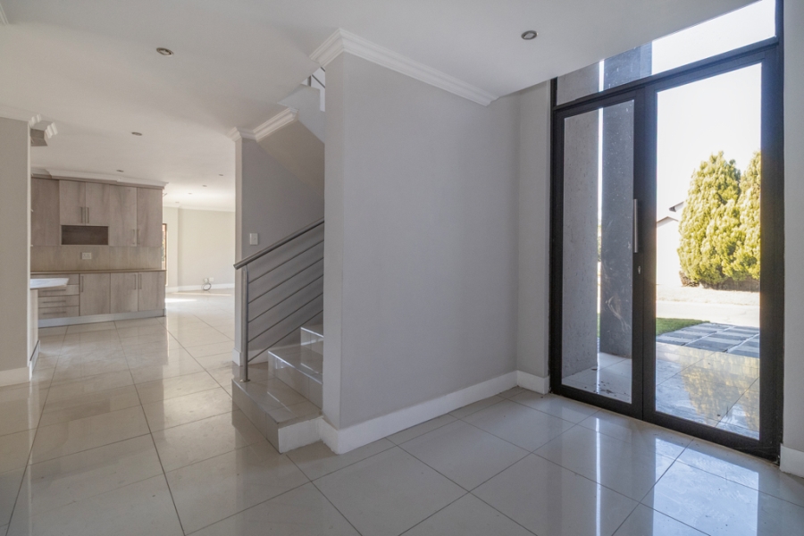 To Let 4 Bedroom Property for Rent in Tijger Valley Gauteng
