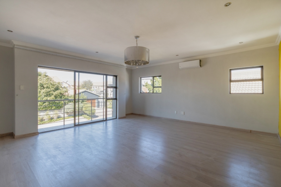 To Let 4 Bedroom Property for Rent in Tijger Valley Gauteng