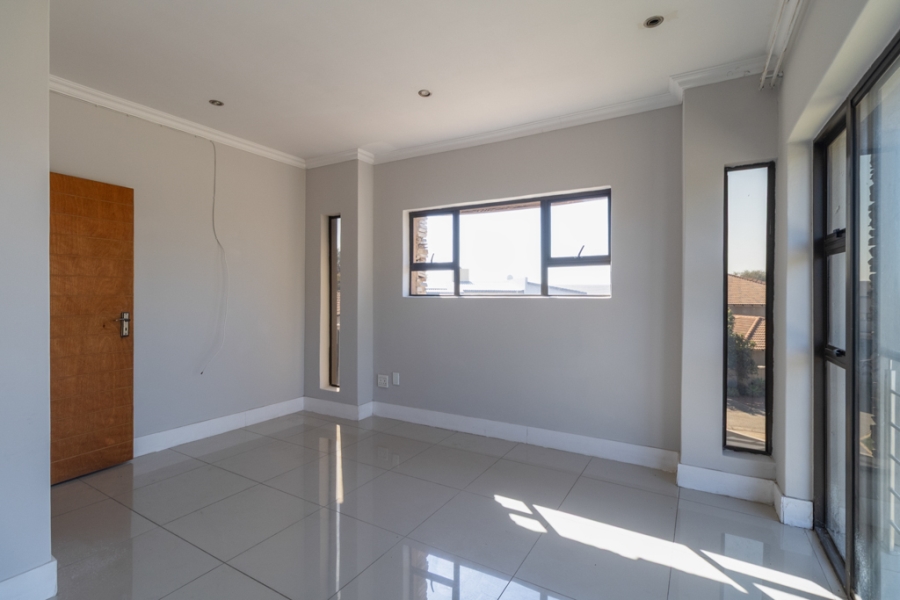 To Let 4 Bedroom Property for Rent in Tijger Valley Gauteng