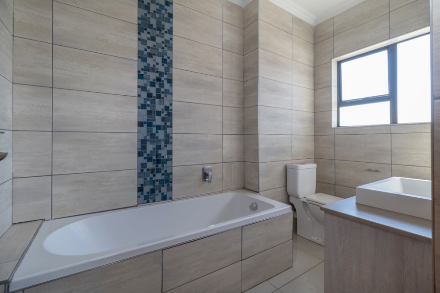 To Let 4 Bedroom Property for Rent in Tijger Valley Gauteng