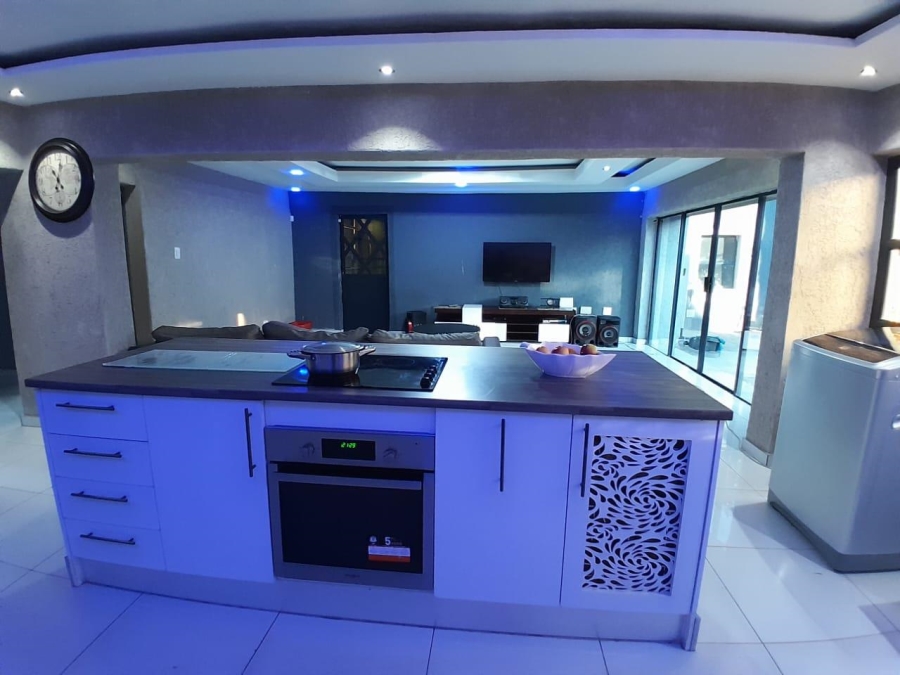 4 Bedroom Property for Sale in Three Rivers Gauteng