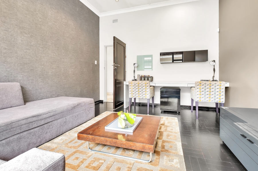 4 Bedroom Property for Sale in Greenside Gauteng