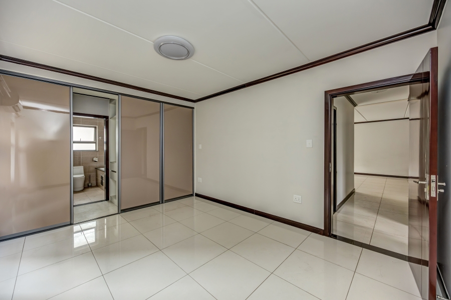 To Let 3 Bedroom Property for Rent in Broadacres Gauteng