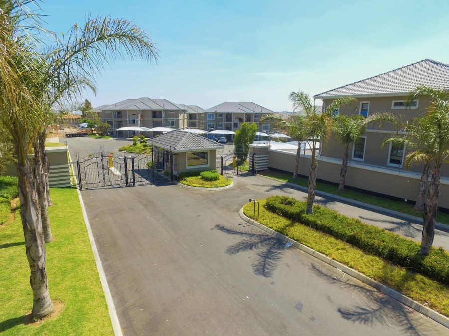 To Let 3 Bedroom Property for Rent in Broadacres Gauteng