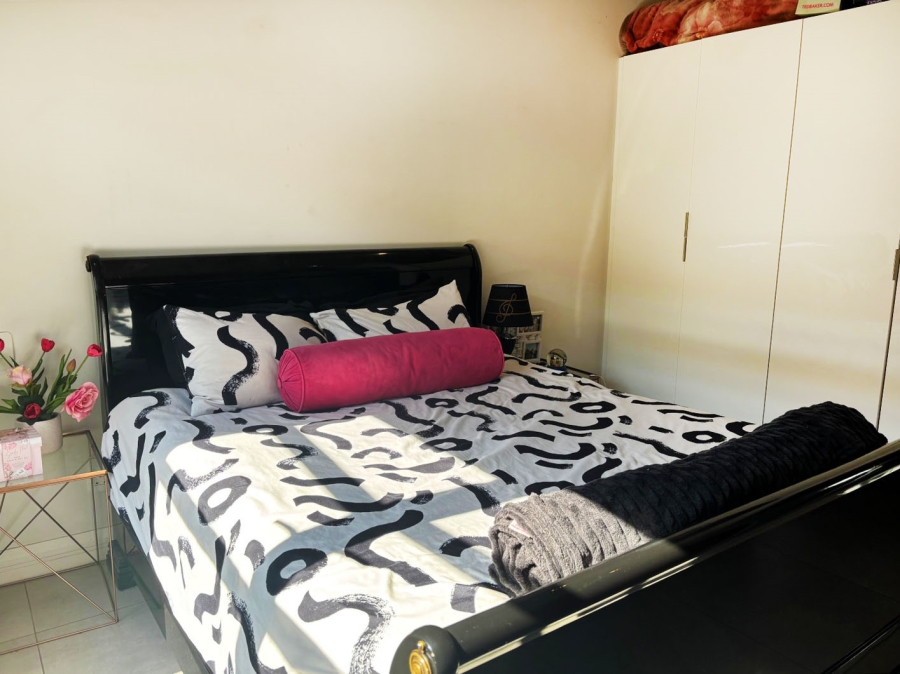 1 Bedroom Property for Sale in Melrose North Gauteng